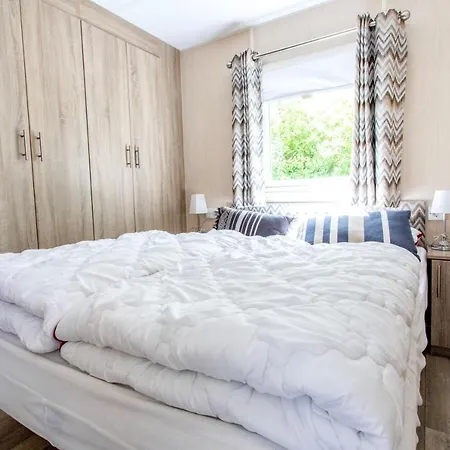 Appartement 2a Op Recreatiepark De Wielen Sint Maarten