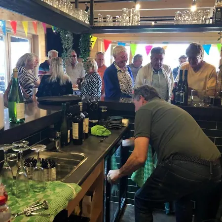 Appartement 2a Op Recreatiepark De Wielen