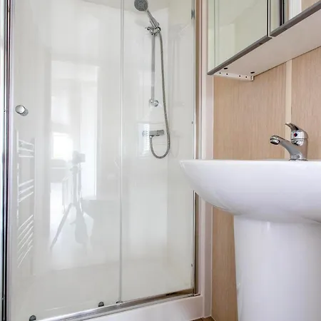 Appartement 2a Op Recreatiepark De Wielen