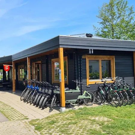 2a Op Recreatiepark De Wielen *