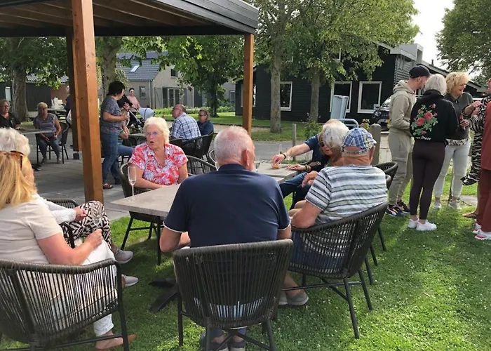 아파트 2a Op Recreatiepark De Wielen