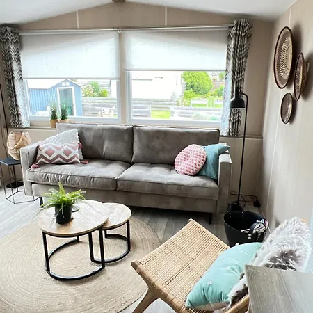 2a Op Recreatiepark De Wielen Apartamento *
